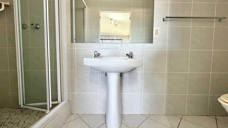 3 Bedroom Property for Sale in Mountainside Western Cape